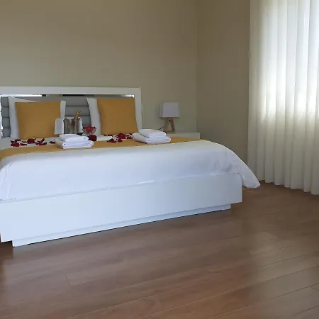 Tavares Guest Houses 2 *