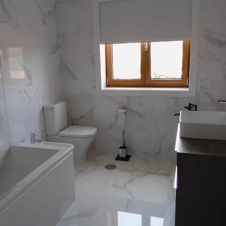 Willa Tavares Guest Houses 2 Arouca